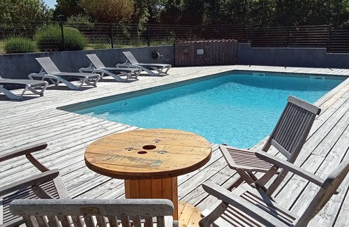 La Chapelle-Gonaguet House | Holiday Home 'In Perigord' with Private Pool, Shared Terrace and Wi-Fi