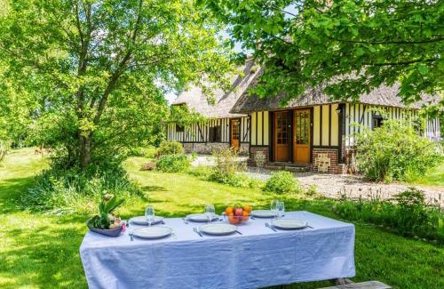 Saint-Georges-du-Mesnil House | Holiday Home La Chaumière by Interhome