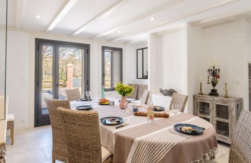 Sainte-Eulalie-en-Born House | Holiday Home Souleyraou by Interhome