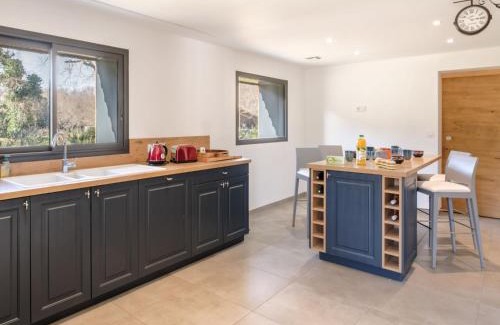 Sainte-Eulalie-en-Born House | Holiday Home Souleyraou by Interhome
