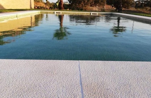 Aldeia dos Palheiros House | Holiday Home 'Herdade Monte Gordo - Casa 2' with Shared Pool, Wi-Fi and Air Conditioning