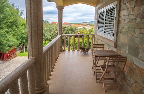 Macedo de Cavaleiros House | Holiday Home 'Recanto Transmontano' with Mountain View, Wi-Fi and Air Conditioning