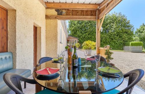 Le Mesnil House | Holiday Home Entre mer et campagne 3 by Interhome