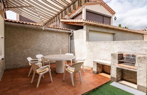 Santa-Lucia-di-Moriani House | Holiday Home Dami I-1 by Interhome