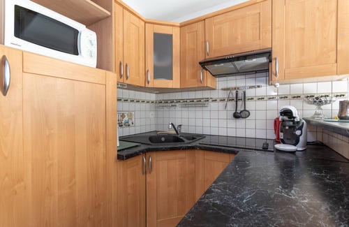 Reynes House | Holiday Home 1 with Mountain View, Air Conditioning