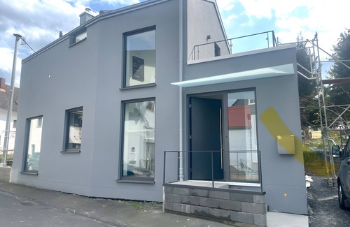 Buedingen House | Holiday Home '120 m² Architect's House' with Private Terrace, Wi-Fi and Air Conditioning
