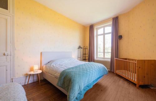 Pouru-Saint-Remy Villa | Holiday home adjoining a château