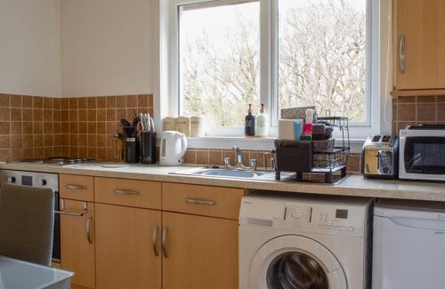 Staffin House | Holiday Home Alan's House by Interhome