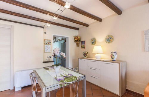 San Martino House | Holiday Home Anna with Pets and Mountain View