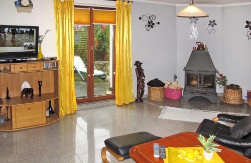 Hohen Wieschendorf House | Holiday Home Bella by Interhome