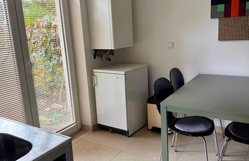 Ehringsdorf House | Holiday Home 'Belvedere-Remise' with Private Terrace, Shared Garden and Wi-Fi