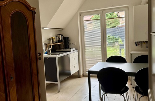 Ehringsdorf House | Holiday Home 'Belvedere-Remise' with Private Terrace, Shared Garden and Wi-Fi