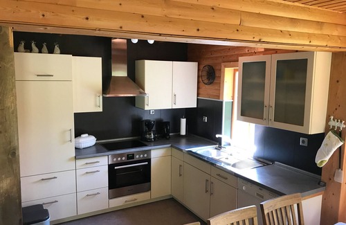 Feriendorf Silbersee House | Holiday Home 'Blockhaus Marie' with Private Terrace, Private Garden and Wi-Fi