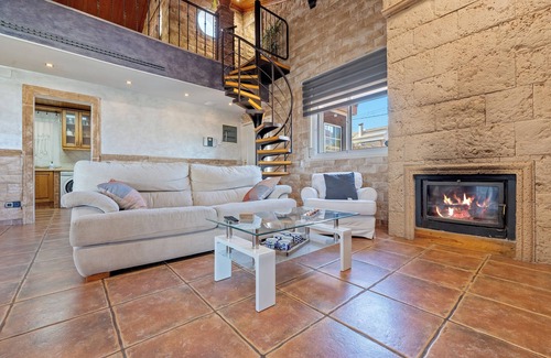 Calafell House | Holiday Home 'Ca L'antiga Pedrera' with Sea Views, Wi-Fi and Air Conditioning