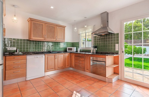 Palmanova House | Holiday Home 'Ca Na Luisa' with Sea View, Wi-Fi and Air Conditioning