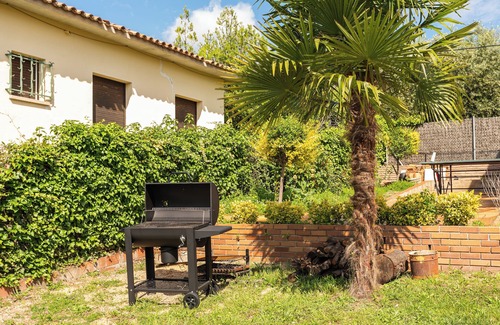 Campins House | Holiday Home 'Can Giró' with Mountain View, Wi-Fi and Air Conditioning