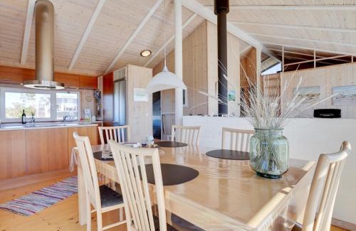 Hirtshals House | Holiday Home Caro - 650m from the sea by Interhome