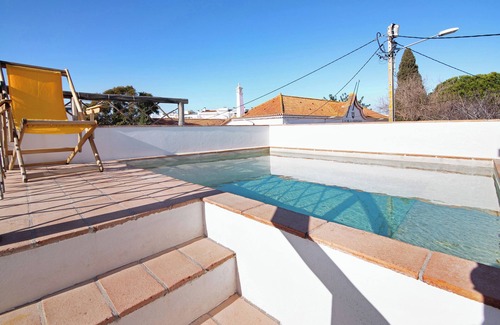 Santa Luzia House | Holiday Home 'Casa Dos Avos' with Private Pool, Wi-Fi and Air Conditioning