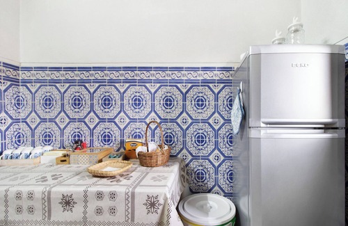 Soajo House | Holiday Home 'Casa Do Adro Do Soajo' with Mountain View, Wi-Fi and Air Conditioning