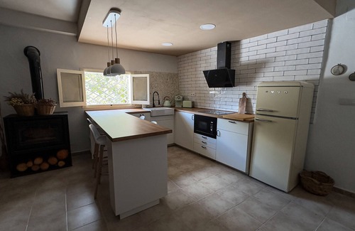 Benicassim House | Holiday Home 'Casa en las Montañas de Benicassim' with Sea View, Private Terrace and Wi-Fi