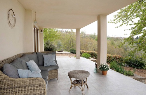 Murazzano House | Holiday Home 'Casa Rea' with Mountain View, Private Terrace and Wi-Fi