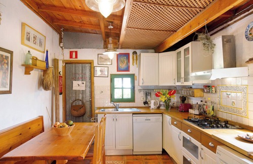 Aguimes House | Holiday Home "Casa Los Pinos" with Terrace and Mountain Views