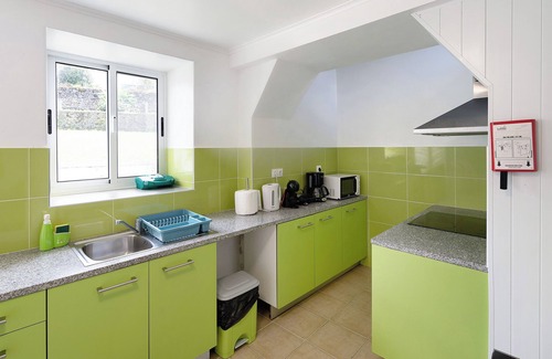 Fenais da Luz House | Holiday Home 'Casa da Batalha' with Garden, Open Terrace & Wi-Fi