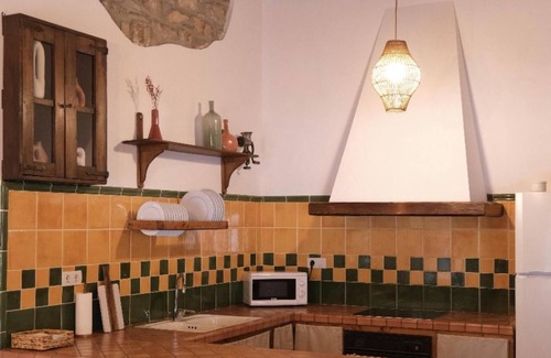 Vilagrasa House | Holiday Home 'Casa Rural Cal Caminer' with Private Pool, Wi-Fi and Air Conditioning