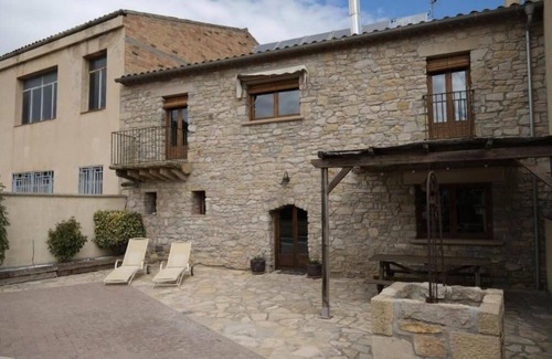 Vilagrasa House | Holiday Home 'Casa Rural Cal Caminer' with Private Pool, Wi-Fi and Air Conditioning