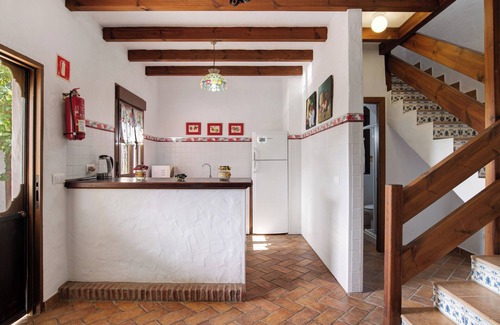 Barbate House | Holiday Home 'Casa Rural La Higuera' with Shared Pool, Wi-Fi and Air Conditioning