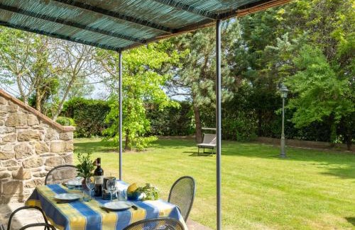 Civitella in Val di Chiana House | Holiday Home Casale il Giglio-2 by Interhome
