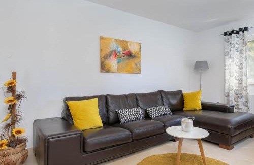 Prodol House | Holiday Home Casetta Filip by Interhome