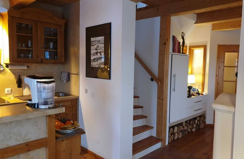 Eibiswald House | Holiday Home 'Chalet St Lorenzen' with Mountain View, Private Terrace and Wi-Fi