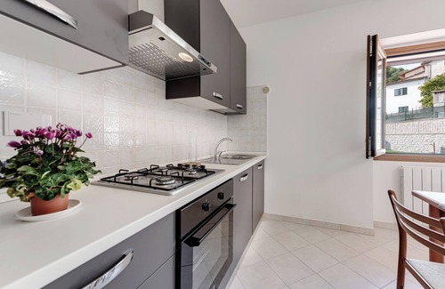 Firenzuola House | Holiday Home "Chalet La Greta - Casa Vista Campi" with Shared Garden