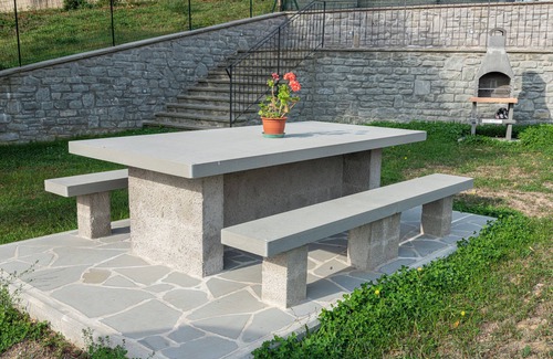 Firenzuola House | Holiday Home "Chalet La Greta - Casa Vista Campi" with Shared Garden
