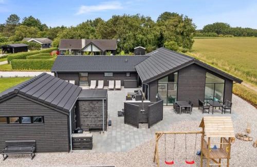 Store Kongsmark House | Holiday Home Christian - 600m from the sea by Interhome