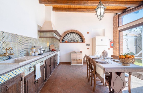 Pachino House | Holiday Home 'Cocciu D'amuri Luxury' with Private Garden, Wi-Fi and Air Conditioning