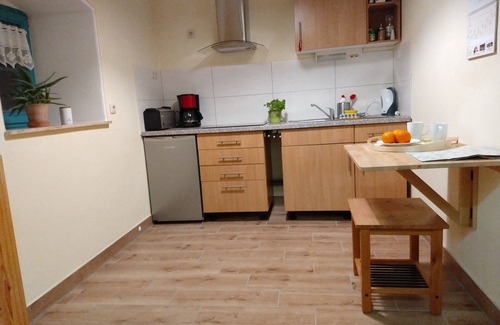 Lohmen House | Holiday Home 'Cozy in Lohmen' with Private Terrace and Wi-Fi