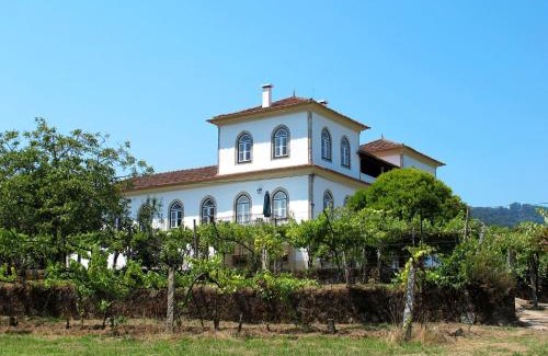 Gondufe House | Holiday Home De Ferreira by Interhome
