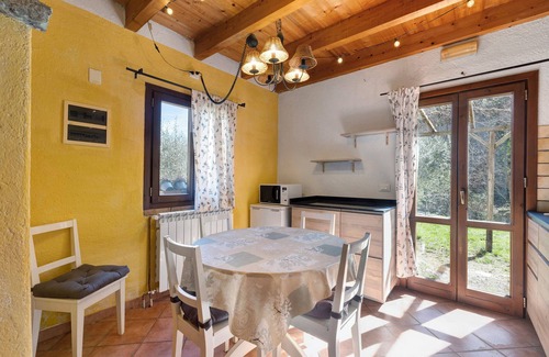 Rialto House | Holiday Home 'Del Fiume' with Mountain View and Private Garden