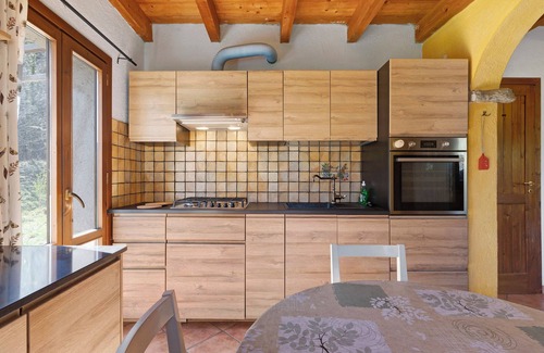 Rialto House | Holiday Home 'Del Fiume' with Mountain View and Private Garden