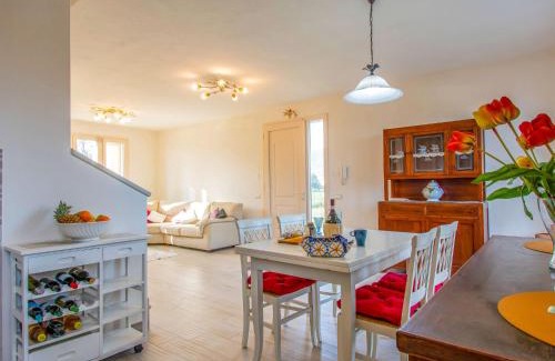Cascine-La Croce House | Holiday Home del Sole by Interhome