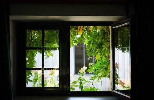 Luynes House | Holiday Home 'Domaine Du' with Shared Pool, Private Terrace and Wi-Fi