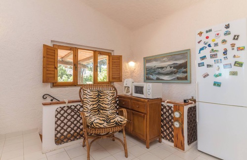 Conca Verde House | Holiday Home "Domus Mea" with Sea View, Wi-Fi, Garden & Terrace