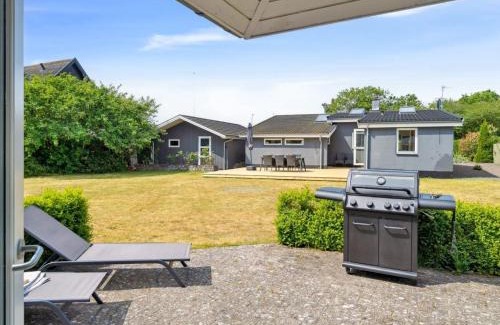 Balka House | Holiday Home Dreng - 250m from the sea by Interhome