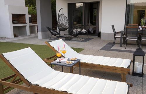 Gata House | Holiday Home EB with Heated Pool