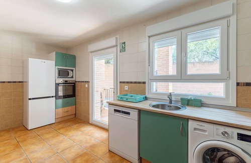 Cobisa House | Holiday Home 'El Balcón A Toledo' with Private Pool, Wi-Fi and Air Conditioning