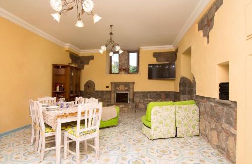 Schiazzano House | Holiday Home Emi by Interhome