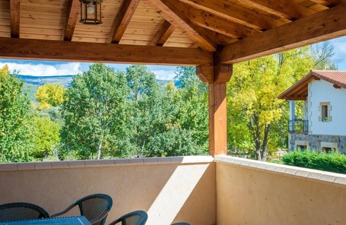 Sotillo del Rincon House | Holiday Home 'Los Robles 1' with Mountain View, Shared Pool and Wi-Fi