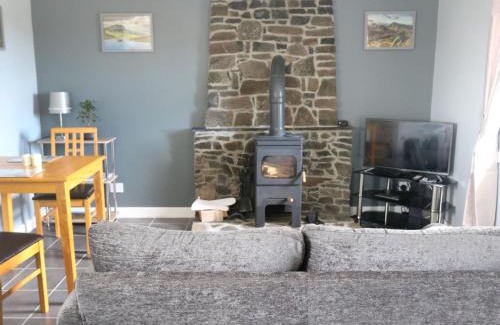 Bornesketaig House | Holiday Home Flo Anndra by Interhome